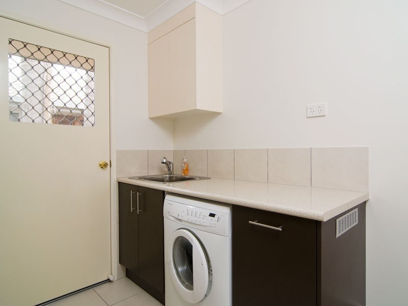 65 Oloway Crescent, Alexandra Headland QLD 4572