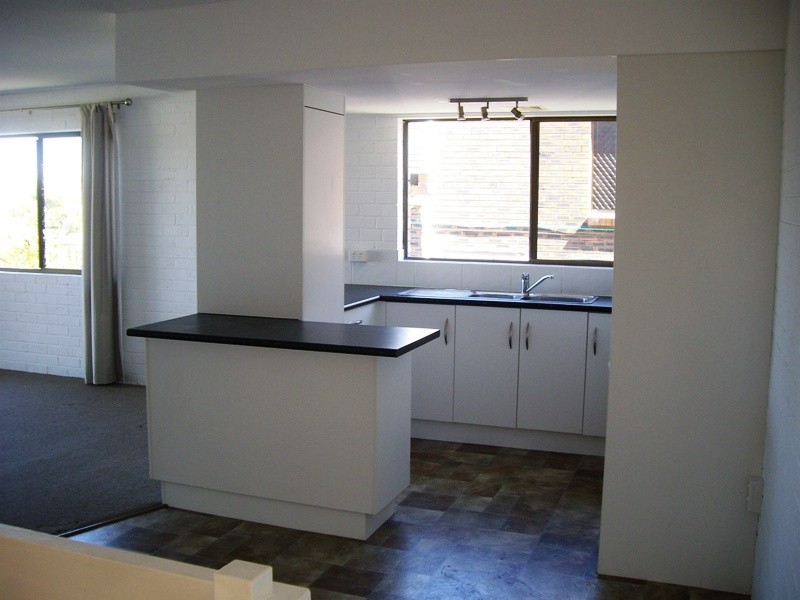 2/87 Buderim Avenue, Mooloolaba QLD 4557