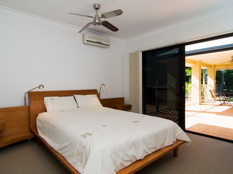 18 Pampling Place, Twin Waters QLD 4564