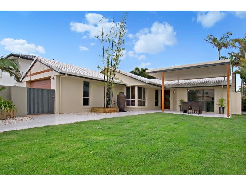 184 Oceanic Drive, Warana QLD 4575