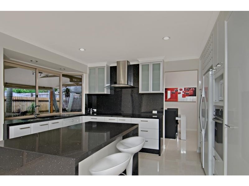 184 Oceanic Drive, Warana QLD 4575