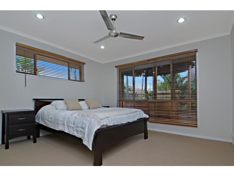 184 Oceanic Drive, Warana QLD 4575