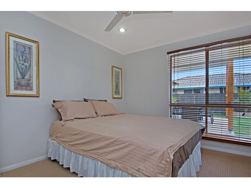 184 Oceanic Drive, Warana QLD 4575