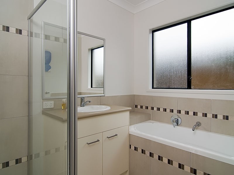 27 Satinash Street, Meridan Plains QLD 4551