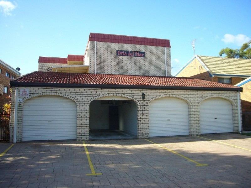 4/12 Pangarinda Place, Mooloolaba QLD 4557