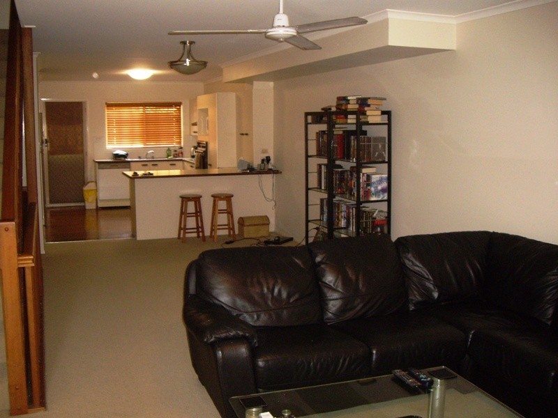 2/32 Kalinda Avenue, Mooloolaba QLD 4557