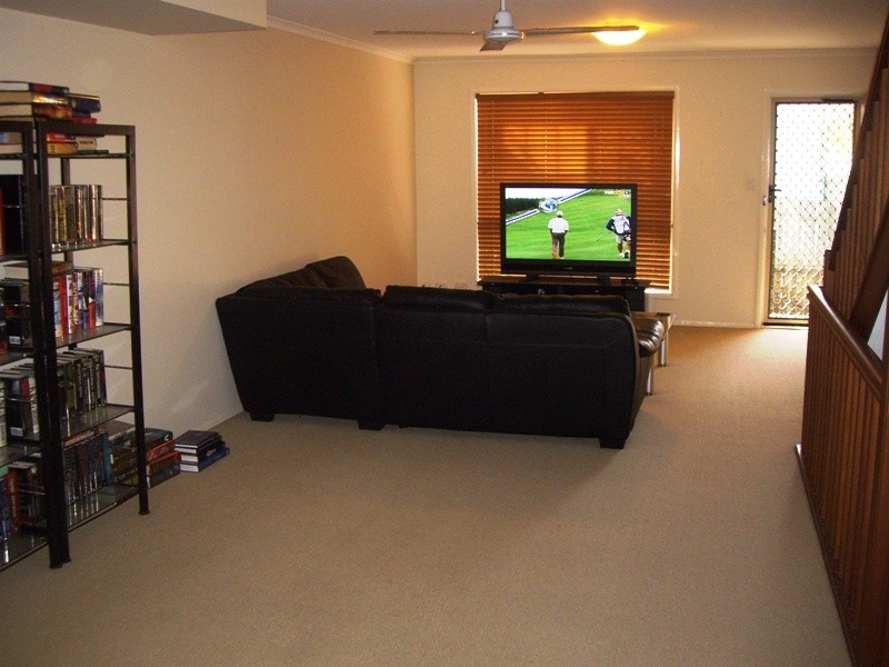 2/32 Kalinda Avenue, Mooloolaba QLD 4557