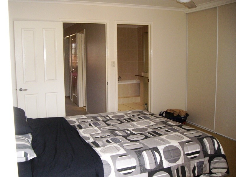 2/32 Kalinda Avenue, Mooloolaba QLD 4557