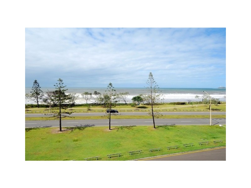Unit 401 122 Alexandra Parade, Alexandra Headland QLD 4572
