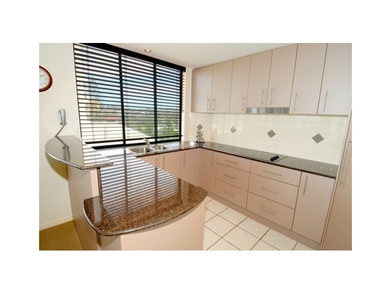 Unit 401 122 Alexandra Parade, Alexandra Headland QLD 4572