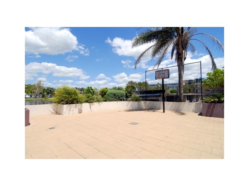 Unit 401 122 Alexandra Parade, Alexandra Headland QLD 4572