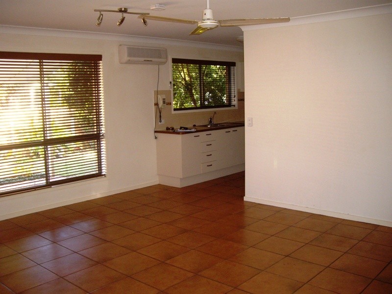 1/32 Oomoo Street, Buddina QLD 4575