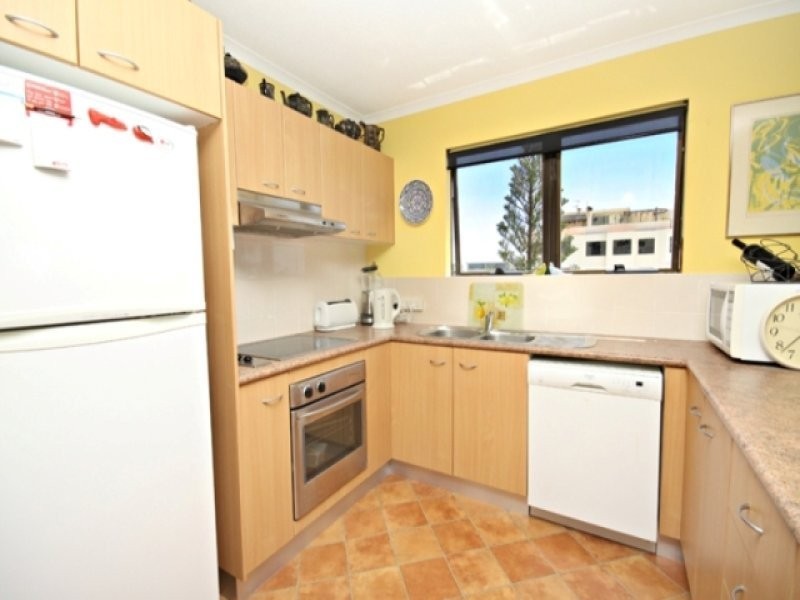 Unit 10 Alexandra Pde, Alexandra Headland QLD 4572