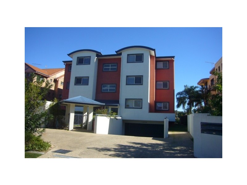 2/6 Broadmeadows Road, Maroochydore QLD 4558