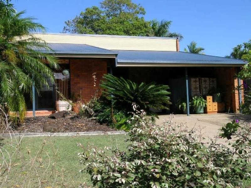 6 Moondarra Crescent, Mooloolaba QLD 4557