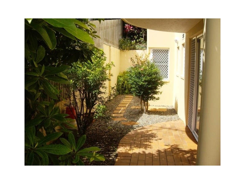 1/26 Buderim Avenue, Alexandra Headland QLD 4572