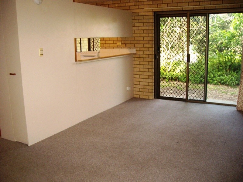 2/2 Barooga Crescent, Mooloolaba QLD 4557