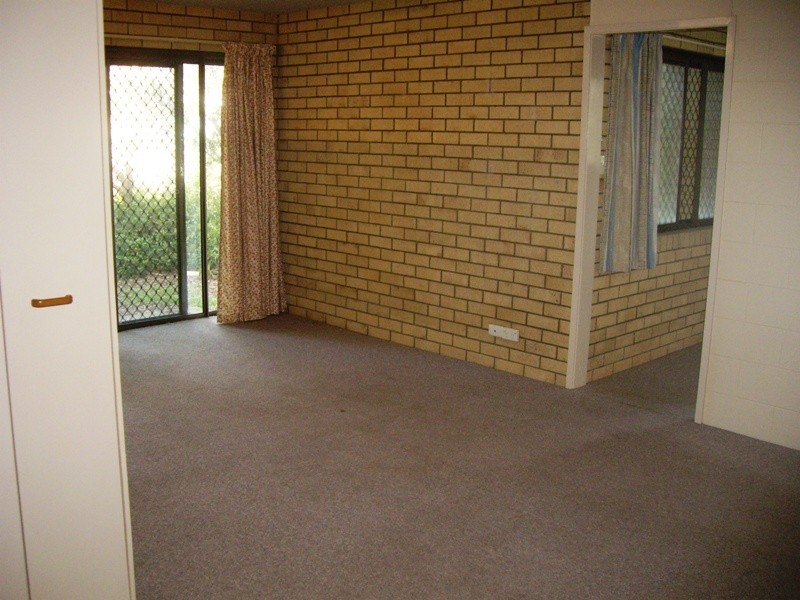 2/2 Barooga Crescent, Mooloolaba QLD 4557