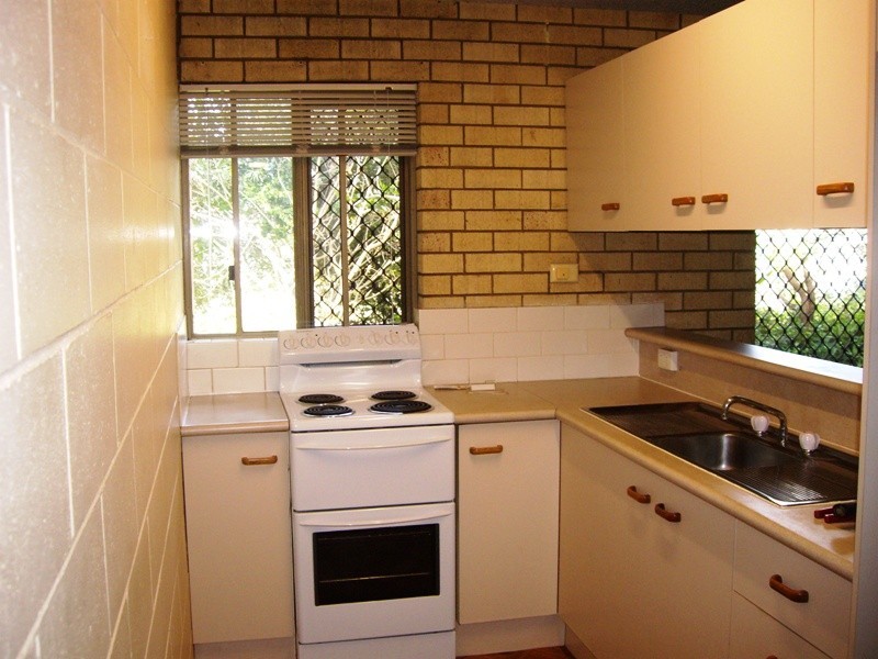 2/2 Barooga Crescent, Mooloolaba QLD 4557