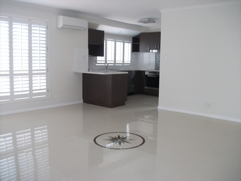 1/5 Mirrool Street, Warana QLD 4575