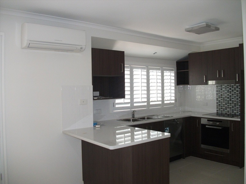 1/5 Mirrool Street, Warana QLD 4575