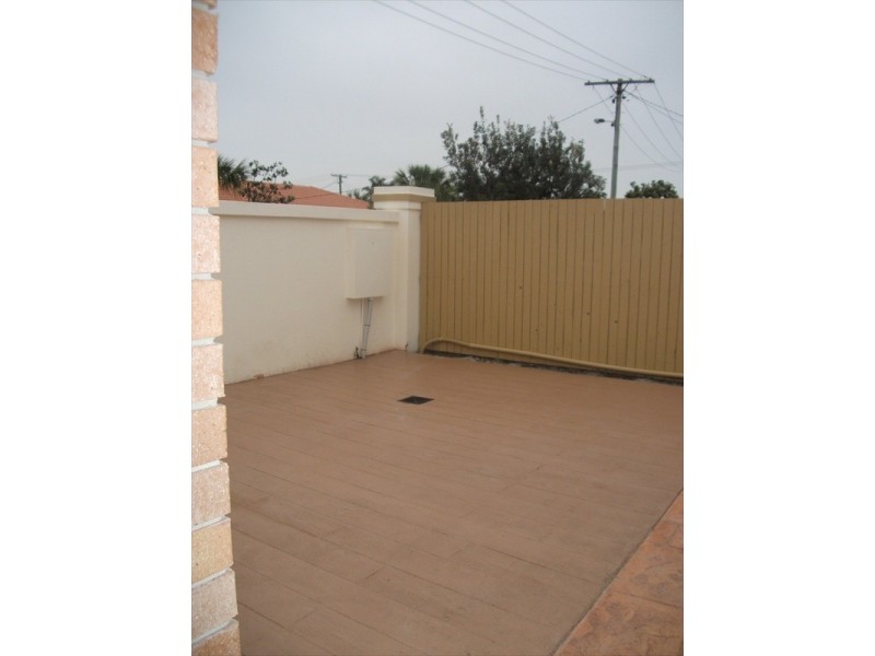 1/5 Mirrool Street, Warana QLD 4575