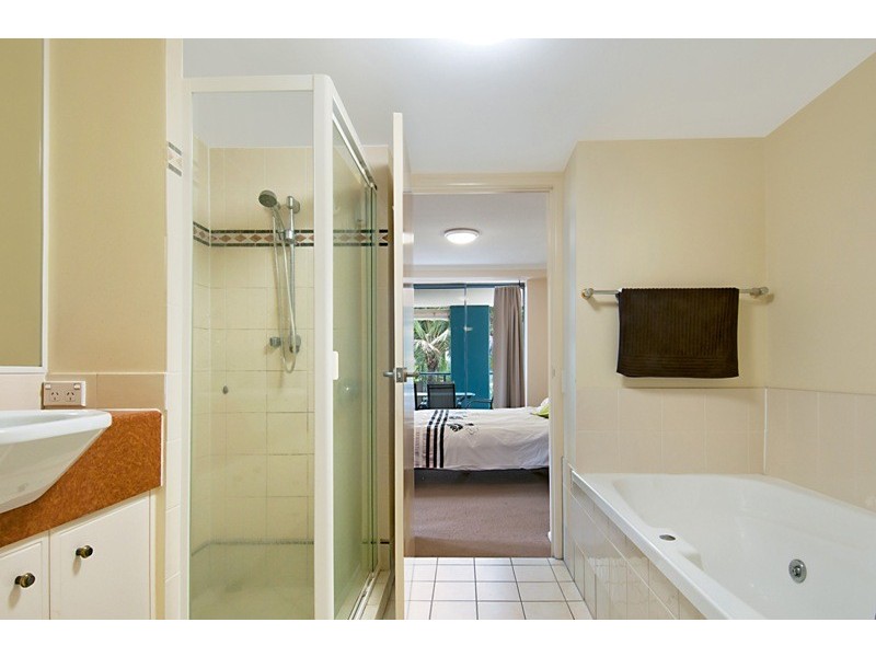 301 / 98 Alexandra Parade, Alexandra Headland QLD 4572