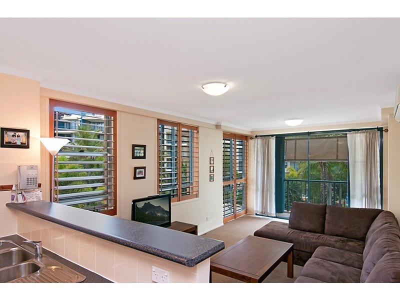 301 / 98 Alexandra Parade, Alexandra Headland QLD 4572