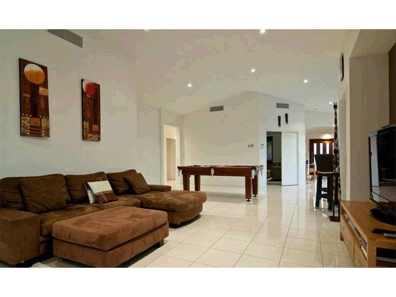 102 Maroochy Waters Drive, Maroochydore QLD 4558