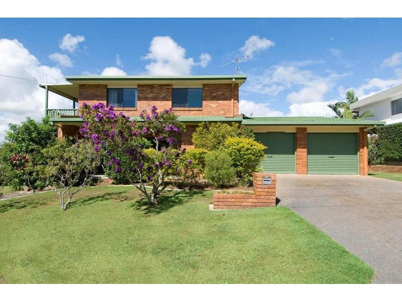 1 Warrina Court, Mooloolaba QLD 4557