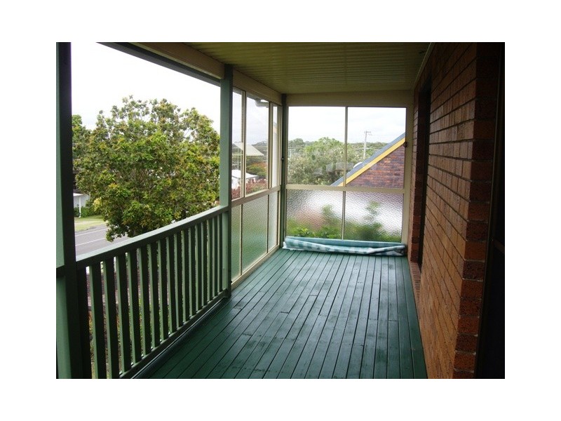 1 Warrina Court, Mooloolaba QLD 4557
