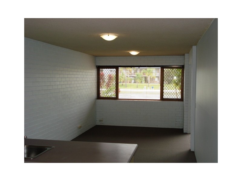 2/11-13 Pangarinda Place, Mooloolaba QLD 4557