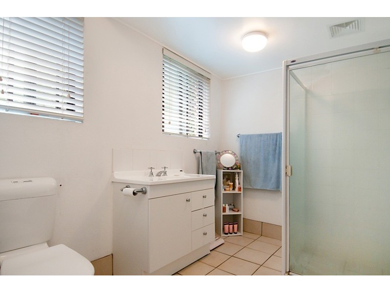 2 / 88 Amarina Avenue, Mooloolaba QLD 4557