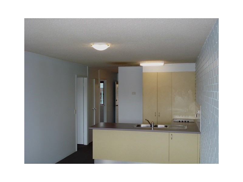 2 / 11-13 Pangarinda Place, Mooloolaba QLD 4557