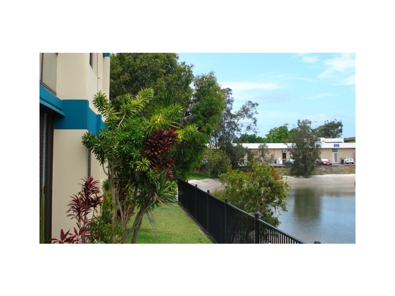 2 / 11-13 Pangarinda Place, Mooloolaba QLD 4557