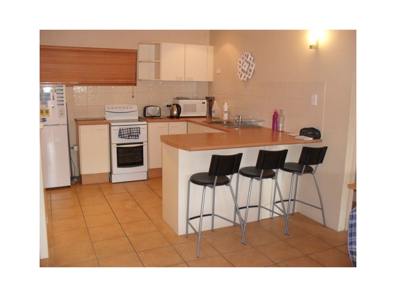 2/37 Buderim Avenue, Mooloolaba QLD 4557