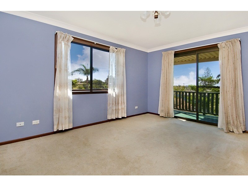 1 Warrina Court, Mooloolaba QLD 4557