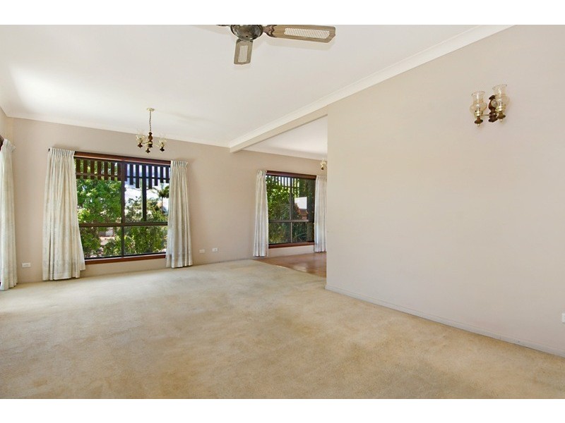 1 Warrina Court, Mooloolaba QLD 4557