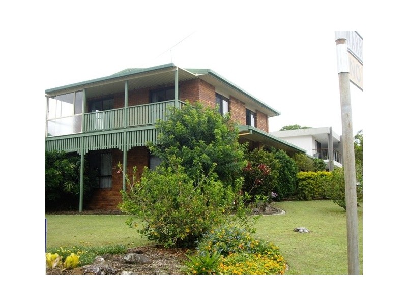 1 Warrina Court, Mooloolaba QLD 4557