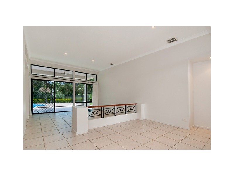 8 Pampling Place, Twin Waters QLD 4564