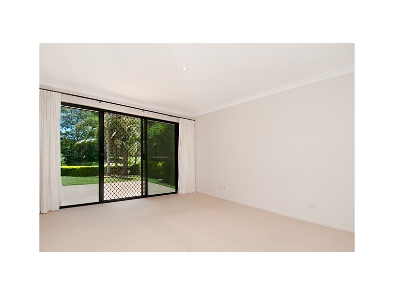 8 Pampling Place, Twin Waters QLD 4564