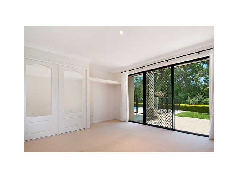 8 Pampling Place, Twin Waters QLD 4564