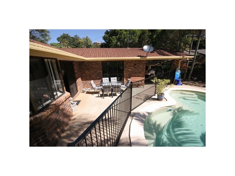 6 Yakola Parade, Alexandra Headland QLD 4572