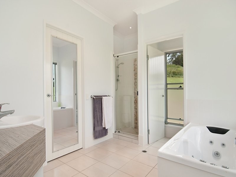 220 Diddillibah Road, Woombye QLD 4559