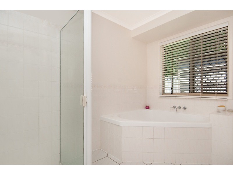 8 White Dove Court, Wurtulla QLD 4575