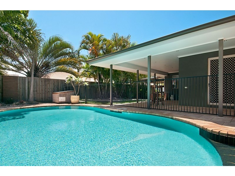 8 White Dove Court, Wurtulla QLD 4575