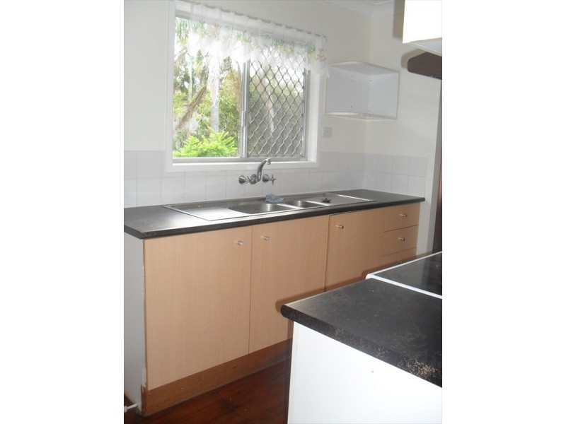21 Palm Drive, Mooloolaba QLD 4557