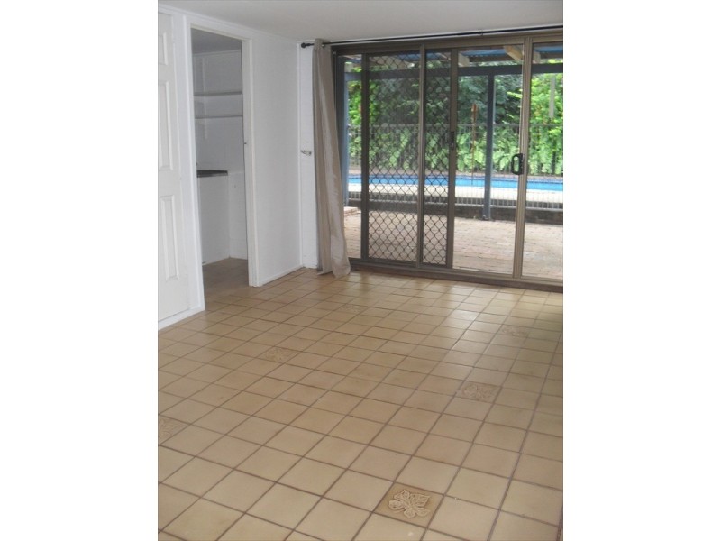 21 Palm Drive, Mooloolaba QLD 4557