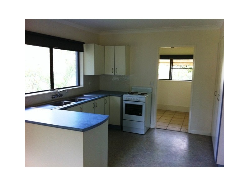 2/5 Tombarra Street, Mooloolaba QLD 4557