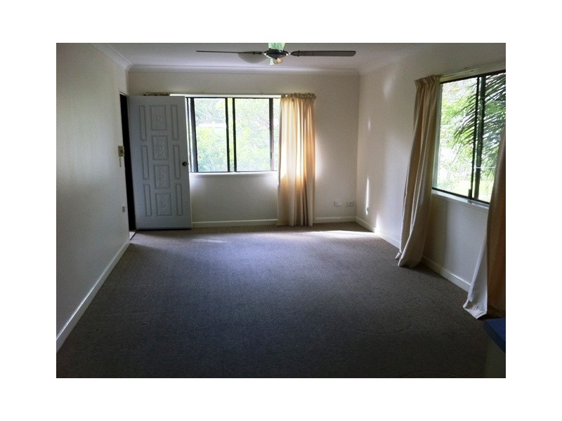 2/5 Tombarra Street, Mooloolaba QLD 4557